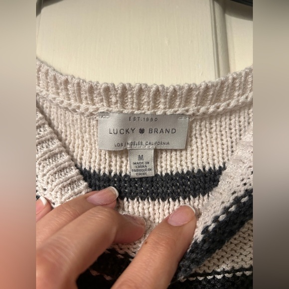 LUCKY BRAND Cream Striped Knit Sweater sz Medium - Picture 5 of 9